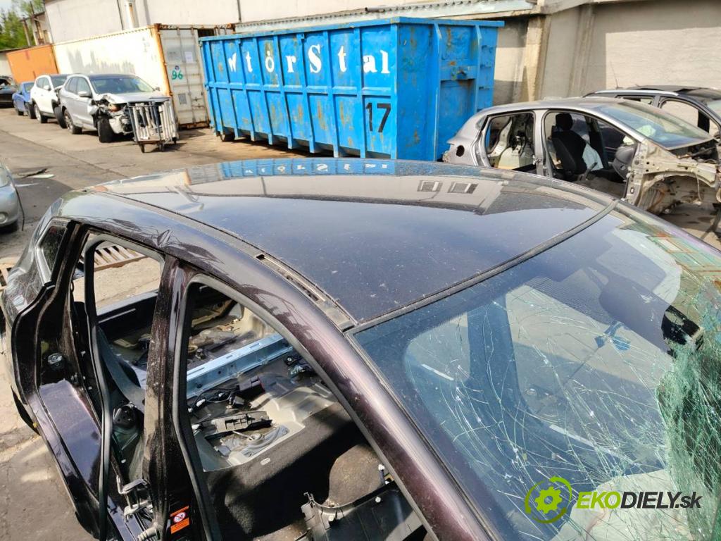 NISSAN QASHQAI J11 SUV 2016 120 kW 1.6 DIG-T 1618 karoséria ČTVRŤÁK: Blatník prah strecha PODŁUŻNICA
