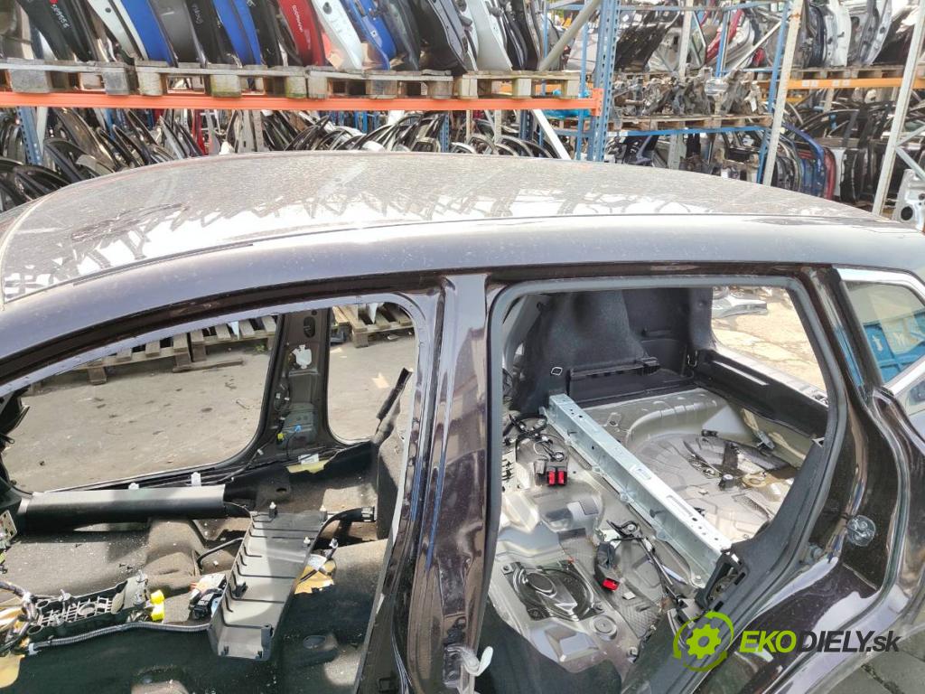 NISSAN QASHQAI J11 SUV 2016 120 kW 1.6 DIG-T 1618 karoséria ČTVRŤÁK: Blatník prah strecha PODŁUŻNICA