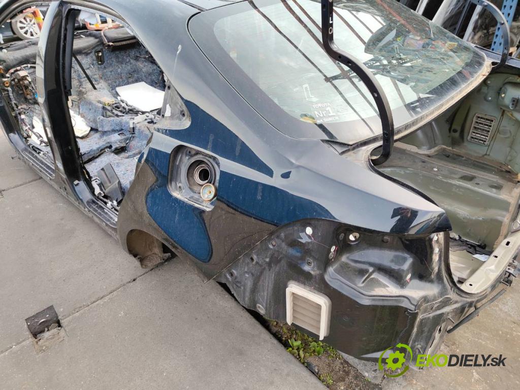 TOYOTA COROLLA E21 sedan 2020 97 kW 1.6 VVTi (ZRE210) 1598 karoséria ČTVRŤÁK: Blatník prah strecha PODŁUŻNICA 