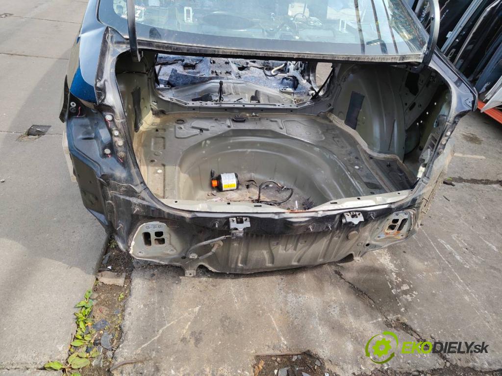 TOYOTA COROLLA E21 sedan 2020 97 kW 1.6 VVTi (ZRE210) 1598 karoséria ČTVRŤÁK: Blatník prah strecha PODŁUŻNICA