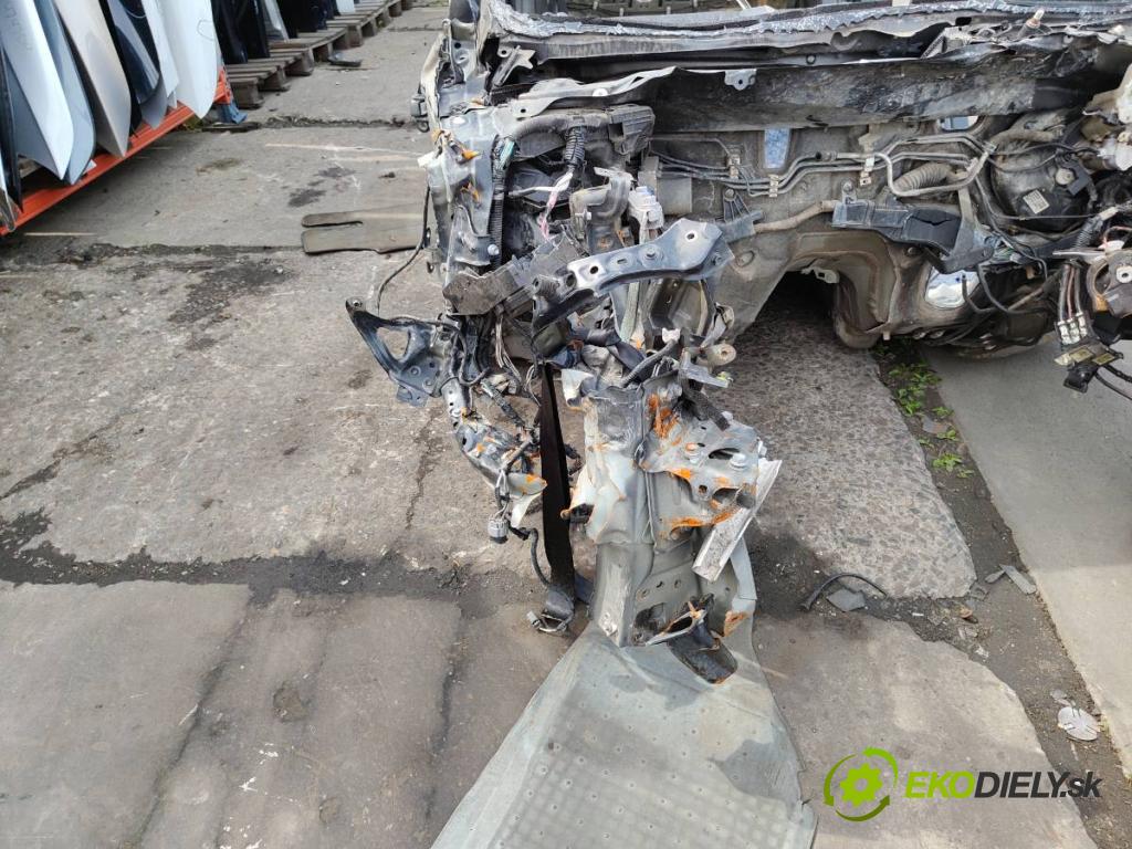 TOYOTA COROLLA E21 sedan 2020 97 kW 1.6 VVTi (ZRE210) 1598 karoséria ČTVRŤÁK: Blatník prah strecha PODŁUŻNICA