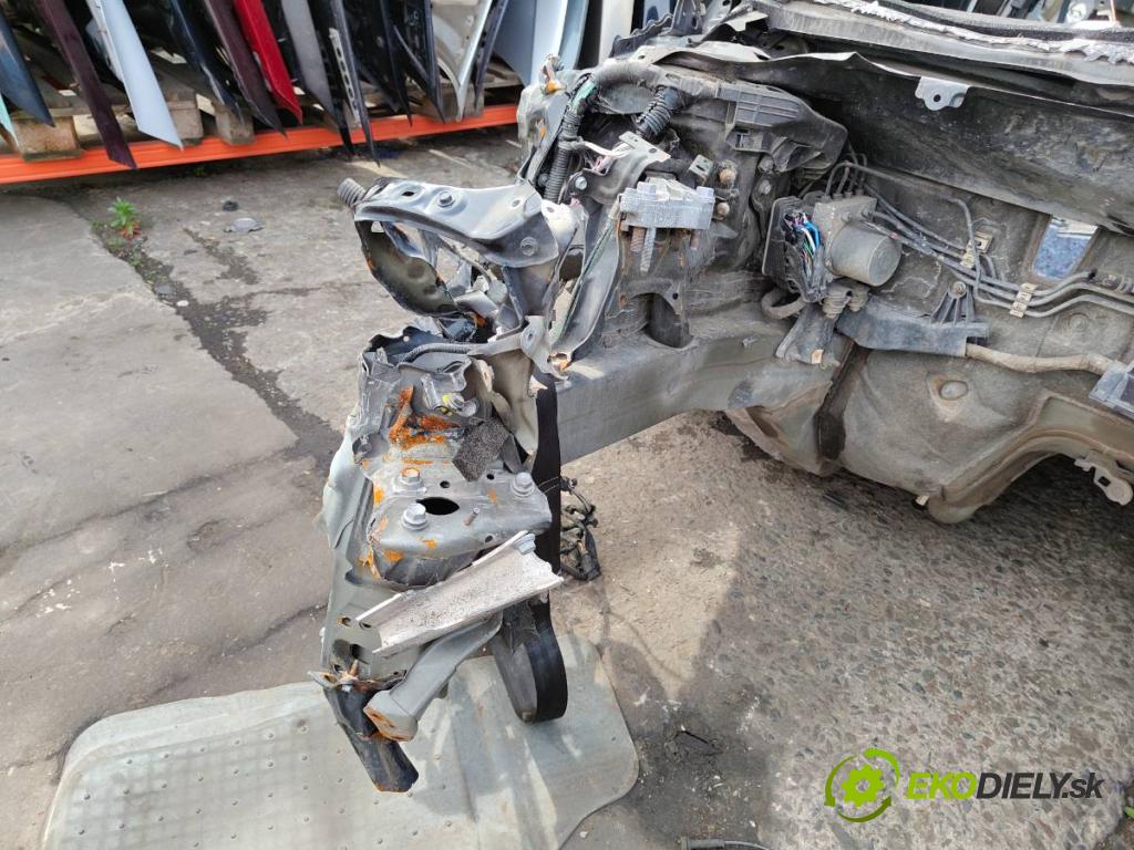TOYOTA COROLLA E21 sedan 2020 97 kW 1.6 VVTi (ZRE210) 1598 karoséria ČTVRŤÁK: Blatník prah strecha PODŁUŻNICA