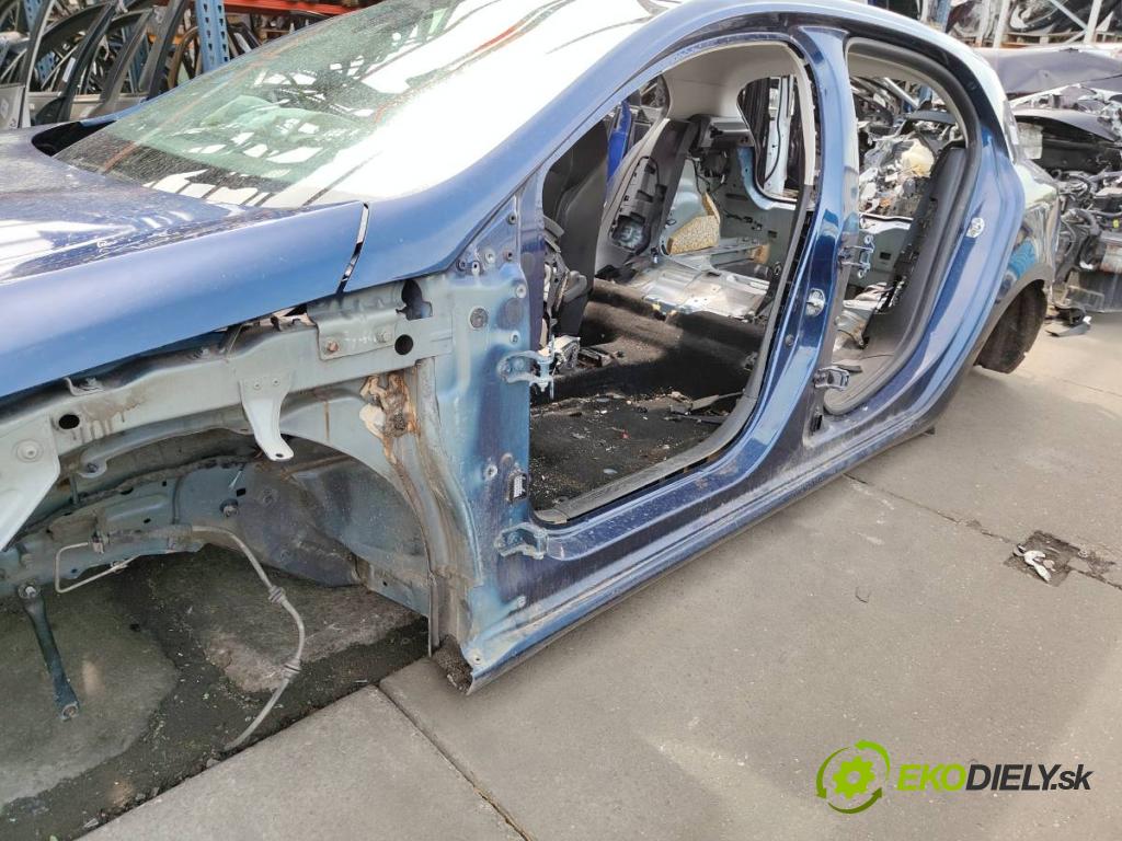 RENAULT MEGANE IV liftback 2017 81 kW 1.5 dCi 110 (B9A3) 1461 karoséria ČTVRŤÁK: Blatník prah strecha PODŁUŻNICA