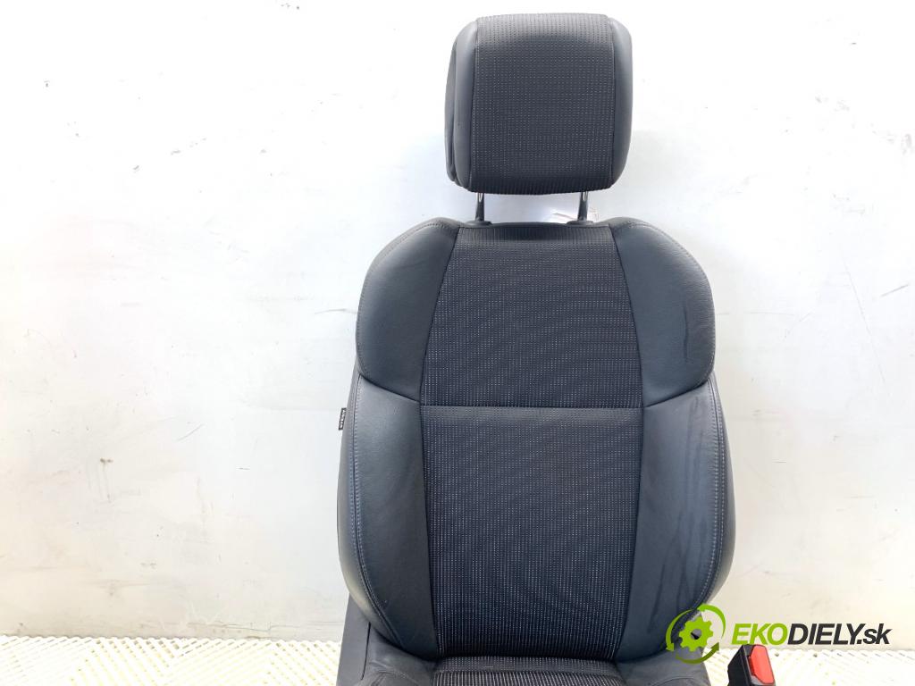 PEUGEOT 508 I sedan 2017 133 kW 2.0 BlueHDi 180 1997 sedadlo pravý přední část