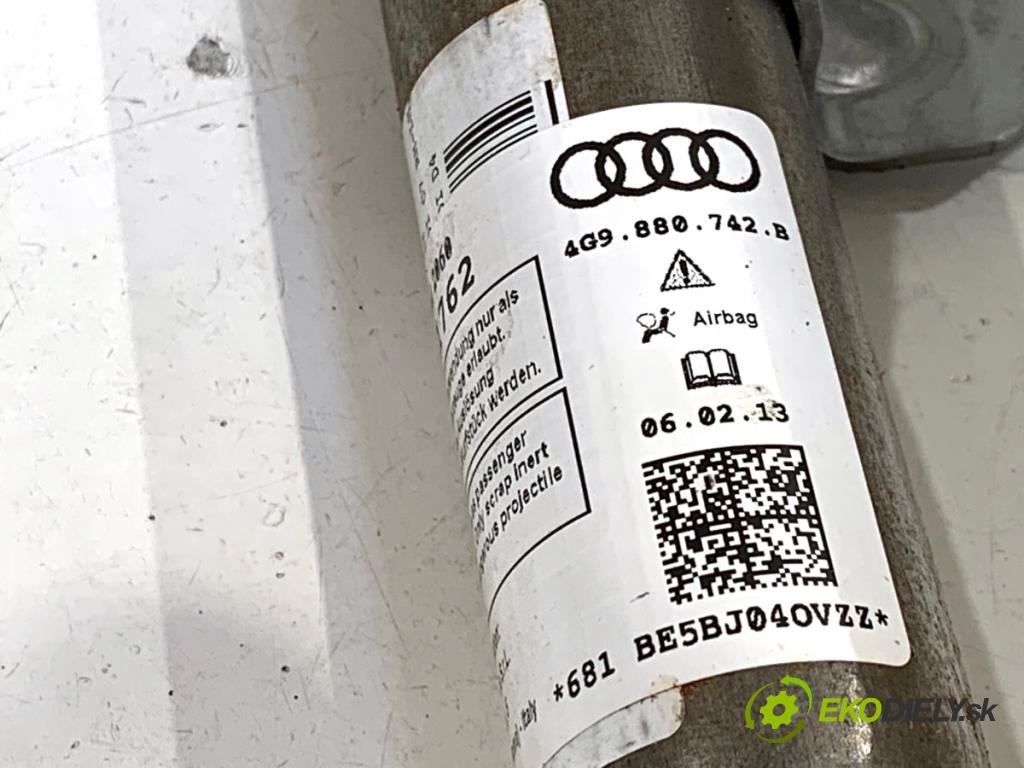 AUDI A6 C7 Kombi 2013 130 kW 2.0 TDI 1968 stropní pravý 4G9880742B