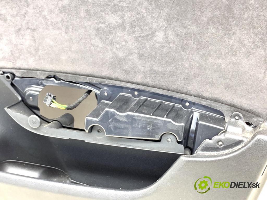 AUDI A6 C7 Kombi 2013 130 kW 2.0 TDI 1968 čalúnenie Dvere pravy predný