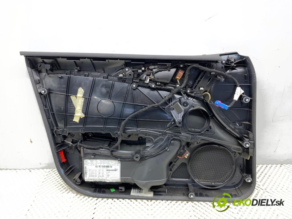 AUDI A6 C7 Kombi 2013 130 kW 2.0 TDI 1968 čalúnenie Dvere pravy predný