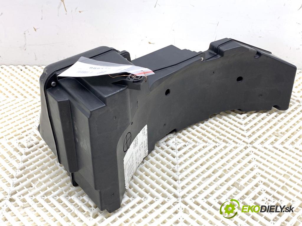 AUDI A6 C7 Kombi 2013 130 kW 2.0 TDI 1968 subwoofer 4G9035381A (Audio zariadenie)