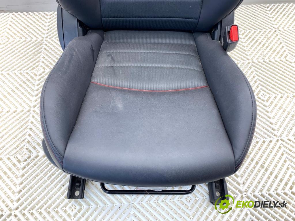 MAZDA CX-3 SUV 2017 88 kW 2.0 SKYACTIV-G (DK5W, DK6W) 1998 Sedadlo pravy predný