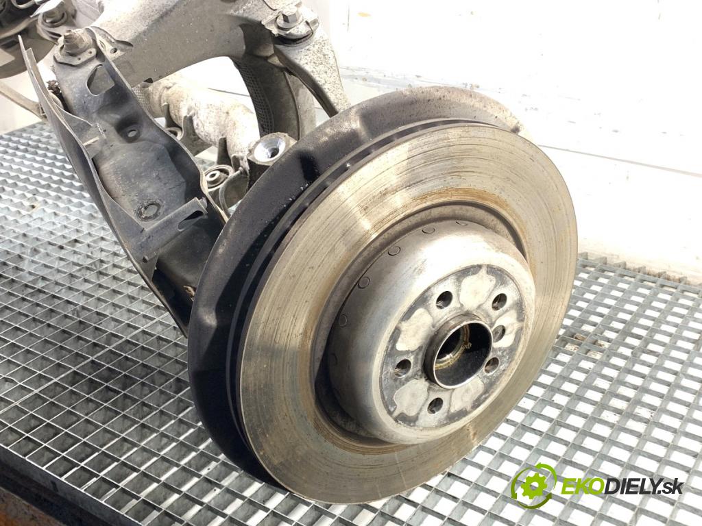 BMW G05 SUV 2020 294 kW xDrive M 50 d 2993 výztuha zadní část 6894149