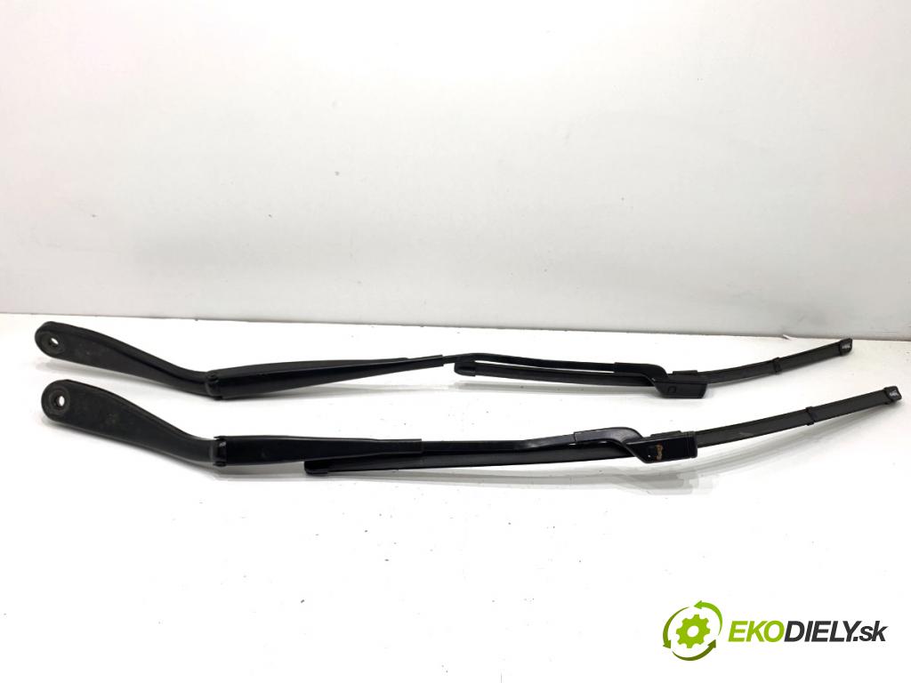BMW G05 SUV 2020 294 kW xDrive M 50 d 2993 ramena stěrače přední část 7434854 7434846