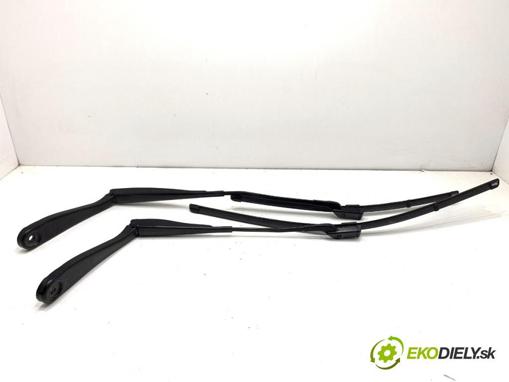 BMW G05 SUV 2020 294 kW xDrive M 50 d 2993 ramena stěrače přední část 7434854 7434846