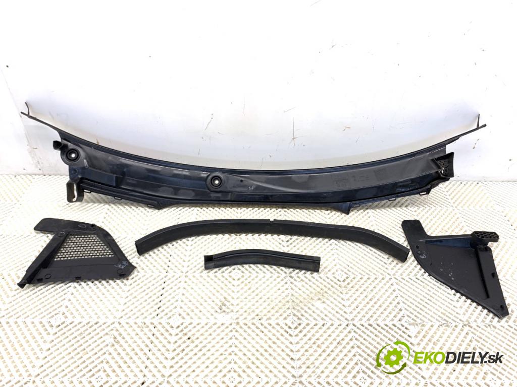 BMW G05 SUV 2020 294 kW xDrive M 50 d 2993 Torpédo, plast pod čelné okno 7434883 7434881 (Torpédo (plast pod čelným sklom))