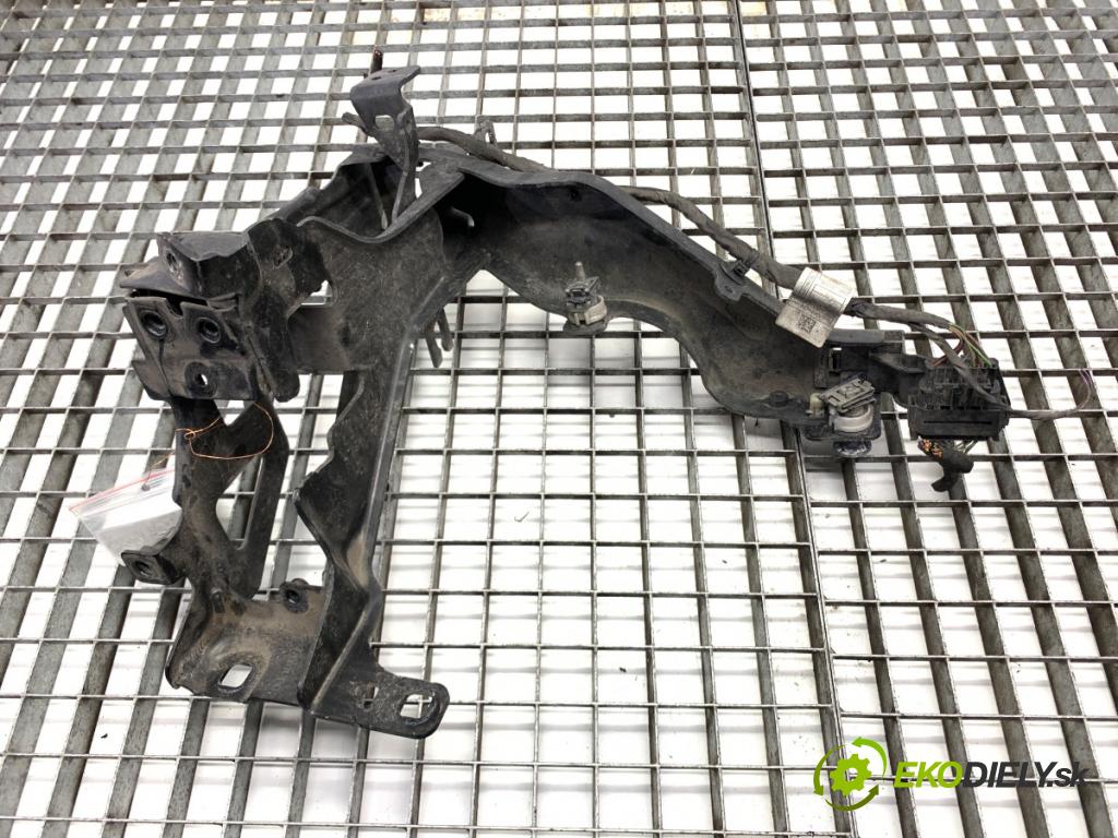 BMW G05 SUV 2020 294 kW xDrive M 50 d 2993 uchytenia svetla pravé 7421710