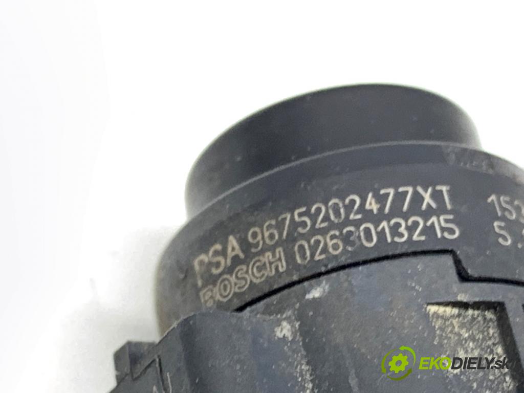 PEUGEOT 508 I sedan 2017 133 kW 2.0 BlueHDi 180 1997 snímač PDC 9675202477XT