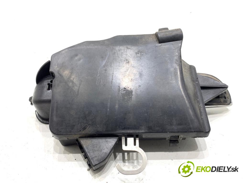 FIAT CROMA Kombi 2006 108 kW 2.2 16V 2198 klika vnejší pravý zadní část