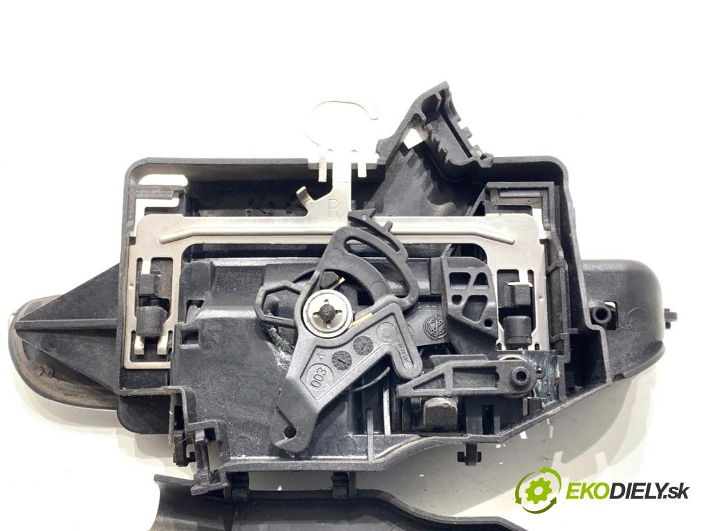 FIAT CROMA Kombi 2006 108 kW 2.2 16V 2198 klika vnejší pravý zadní část