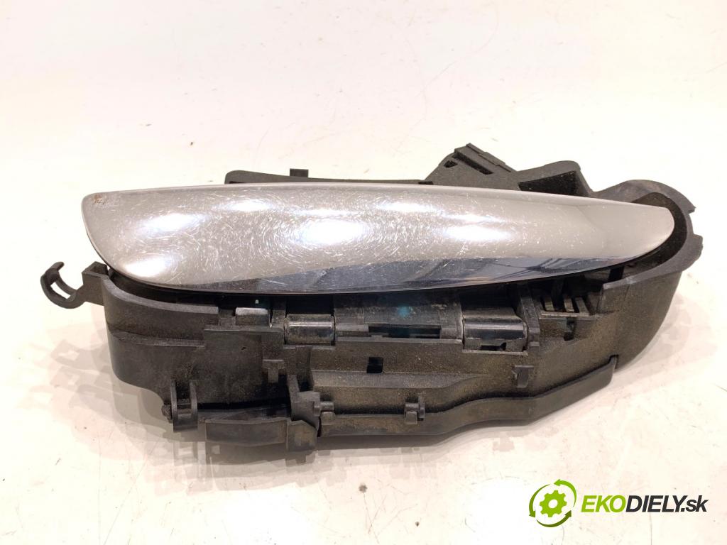 FIAT CROMA Kombi 2006 108 kW 2.2 16V 2198 Kľučka vonkajšia ľavy predný 