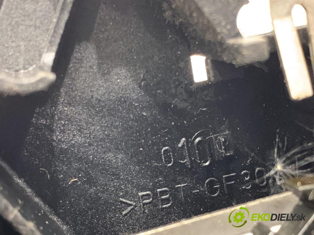 FIAT CROMA Kombi 2006 108 kW 2.2 16V 2198 Kľučka vonkajšia ľavy predný