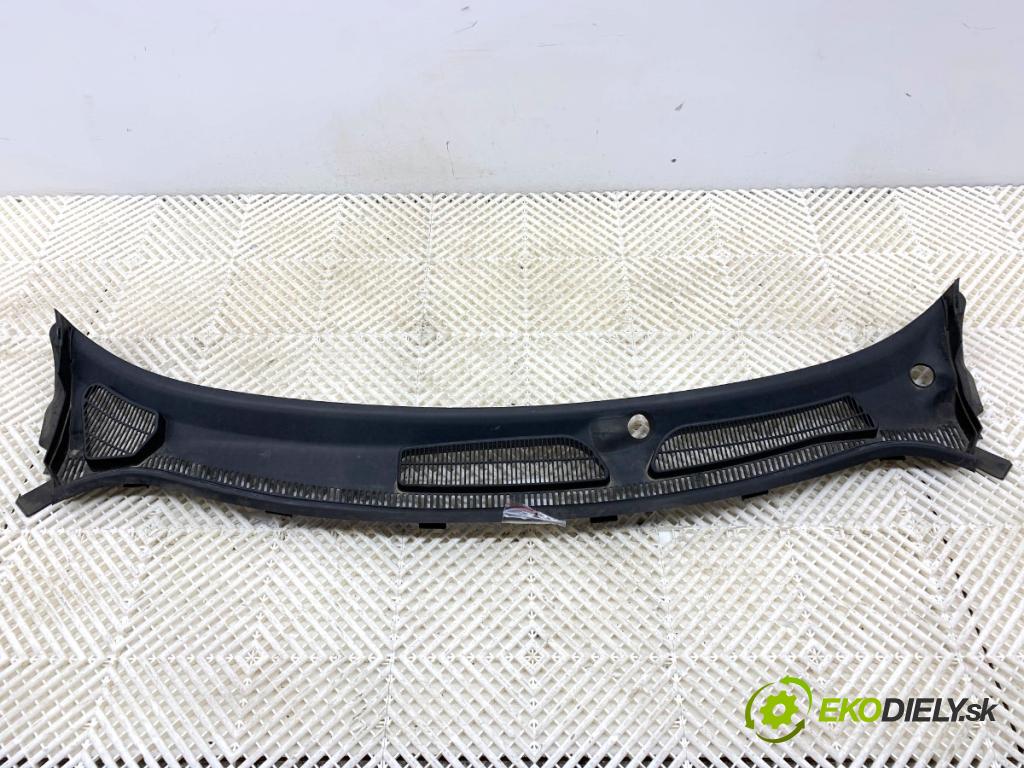 FORD FIESTA MK7 liftback 2009 60 kW 1.25 1242 torpédo plast pod čelní okno 8A61-A02216-AD (Plast pod čelním sklem)