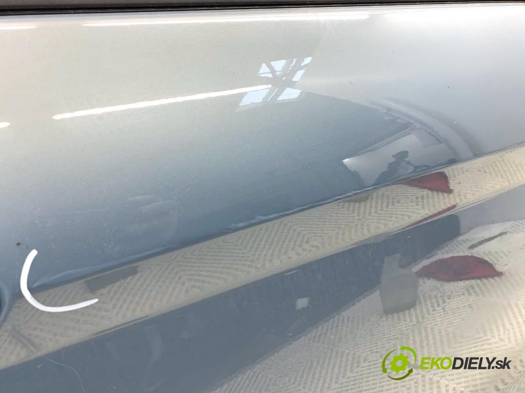 FORD FIESTA MK7 liftback 2009 60 kW 1.25 1242 dveře pravý přední část