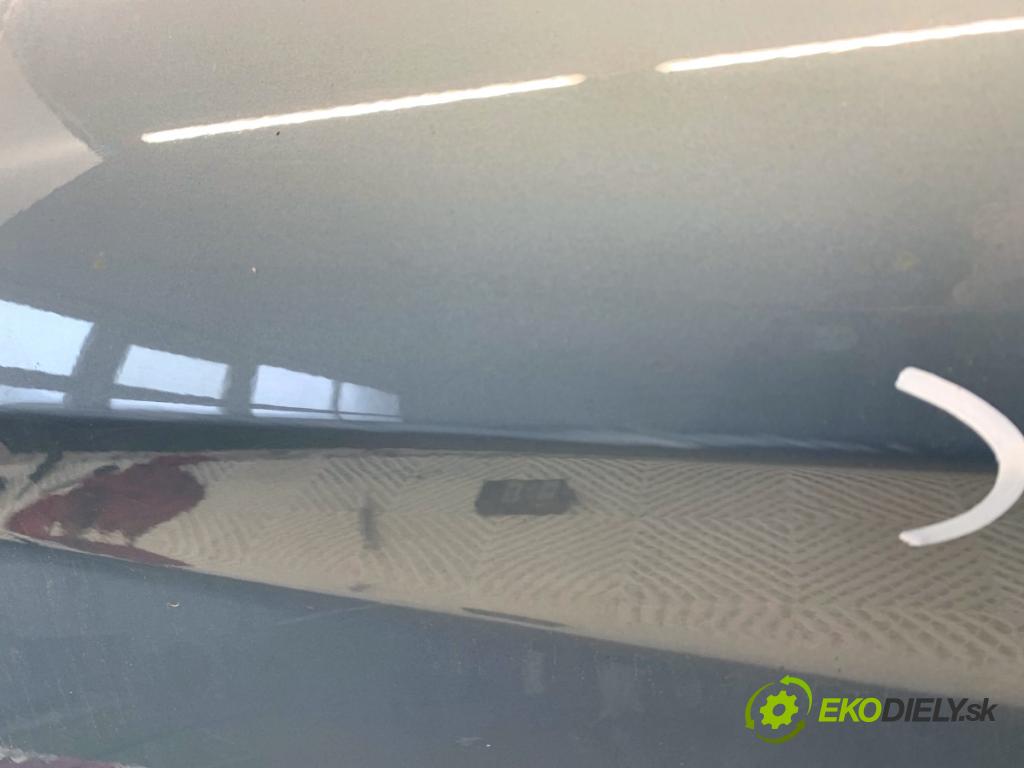 FORD FIESTA MK7 liftback 2009 60 kW 1.25 1242 dveře pravý přední část