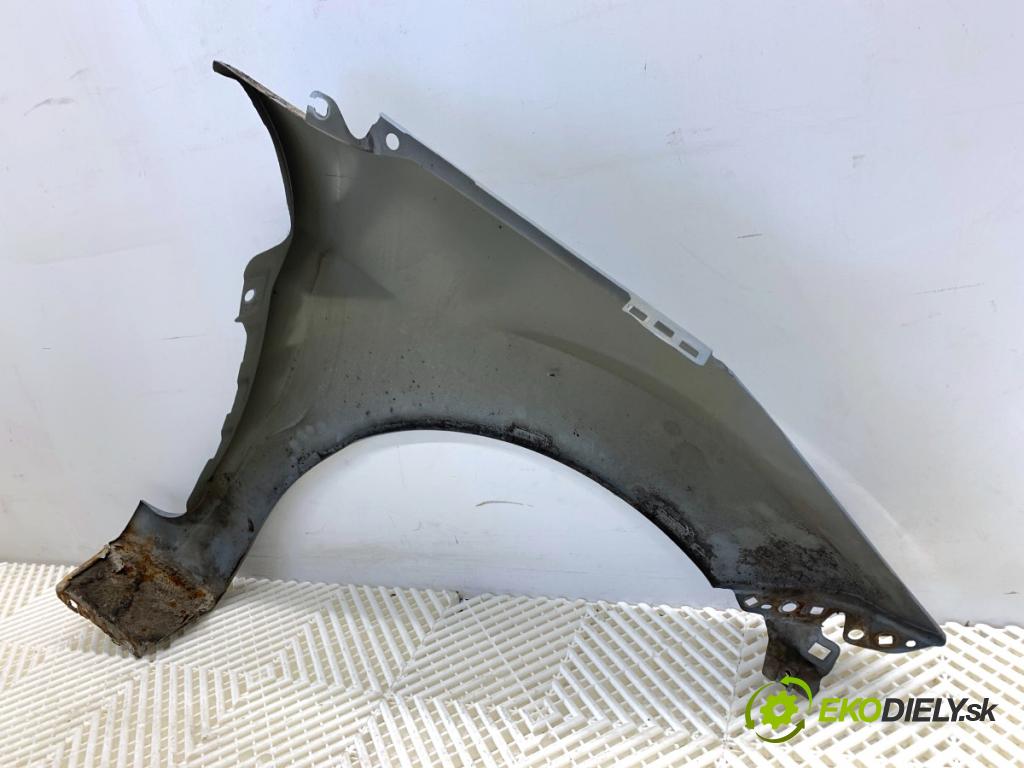 FORD FIESTA MK7 liftback 2009 60 kW 1.25 1242 blatník levý přední část