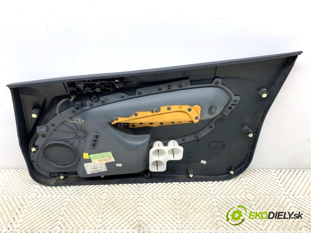 FORD FIESTA MK7 liftback 2009 60 kW 1.25 1242 čalúnenie Dvere ľavy predný