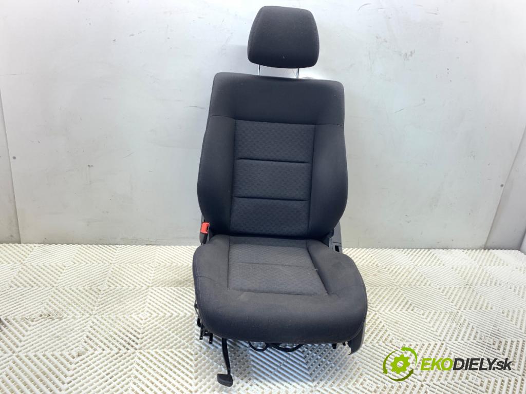 MERCEDES-BENZ W212 sedan 2010 170 kW E 350 CDI (212.025) 2987 Sedadlo ľavy predný 