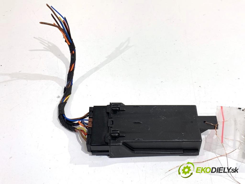 BMW G05 SUV 2020 294 kW xDrive M 50 d 2993 Modul sedačky 7490465