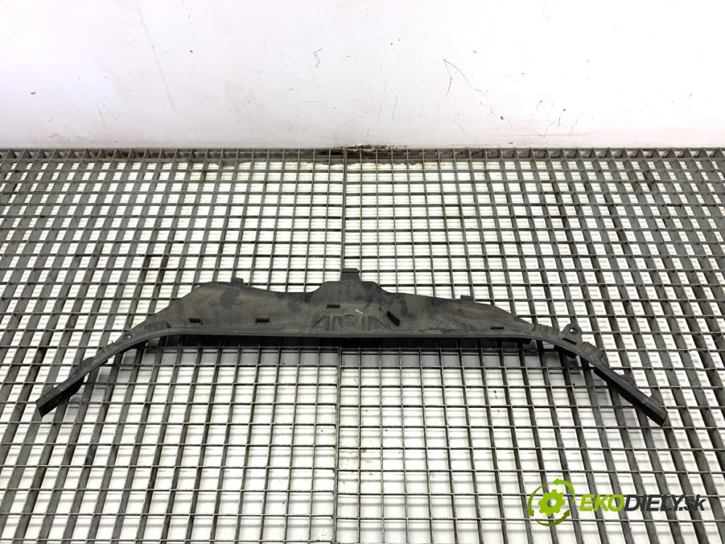 BMW G05 SUV 2020 294 kW xDrive M 50 d 2993 Torpédo, plast pod čelné okno Clona STENY: 7424939