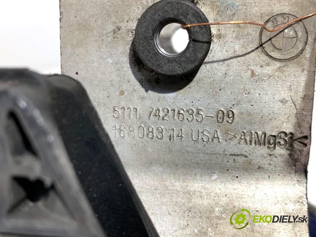 BMW G05 SUV 2020 294 kW xDrive M 50 d 2993 Držiak Uchytenie chladičov ľave 7421635