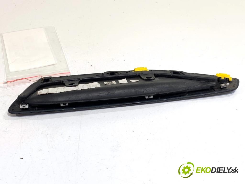 BMW G05 SUV 2020 294 kW xDrive M 50 d 2993 prívod vzduchu blatníka pravy 8092678