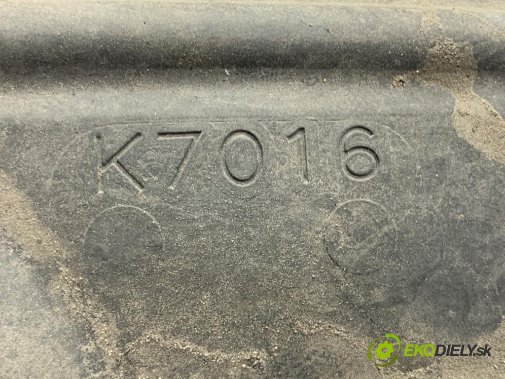 MAZDA CX-3 SUV 2017 88 kW 2.0 SKYACTIV-G (DK5W, DK6W) 1998 podblatník levý přední část K7016