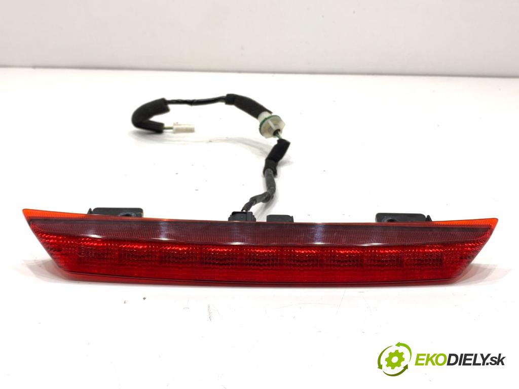 MAZDA CX-3 SUV 2017 88 kW 2.0 SKYACTIV-G (DK5W, DK6W) 1998 Svetlo brzdových svetiel B45C-51580