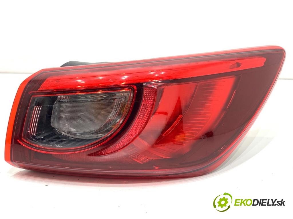 MAZDA CX-3 SUV 2017 88 kW 2.0 SKYACTIV-G (DK5W, DK6W) 1998 světlo pravý zadní část DB2R51150