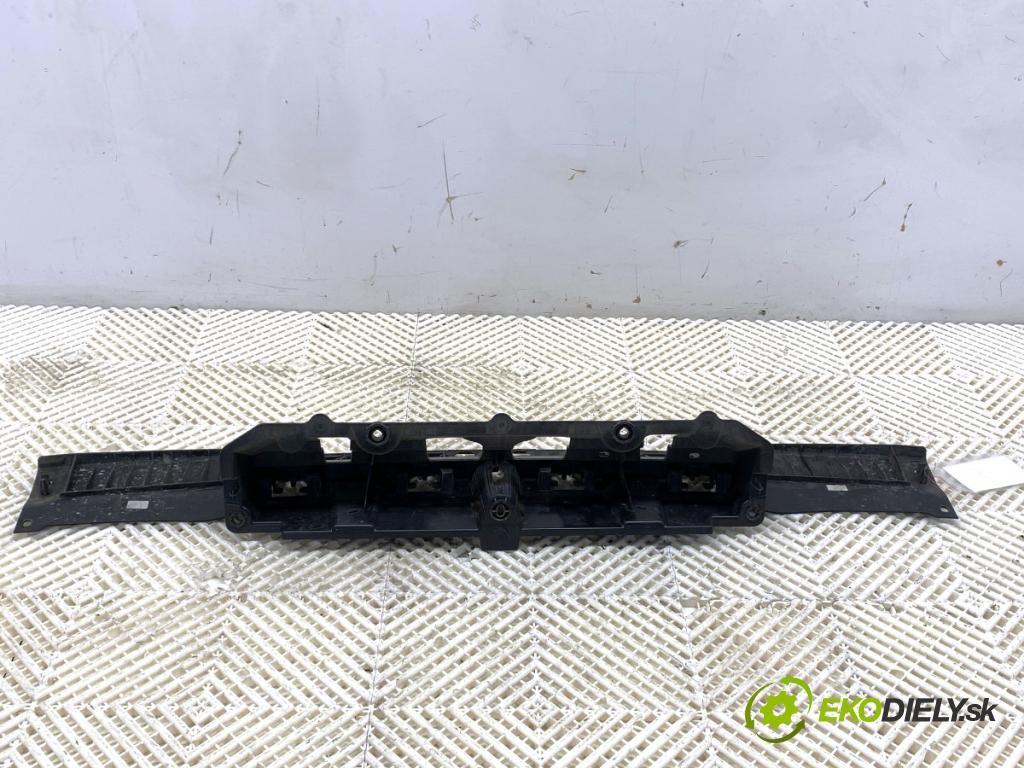 BMW G05 SUV 2020 294 kW xDrive M 50 d 2993 Úchyt nárazníka zad stredový 7487526