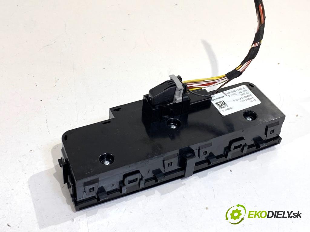BMW G05 SUV 2020 294 kW xDrive M 50 d 2993 Panel ovládania kúrenia klimatizácie zad 9462514