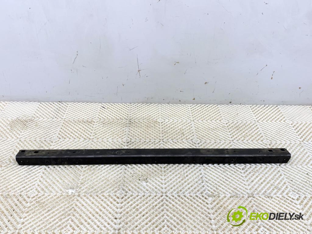 BMW G05 SUV 2020 294 kW xDrive M 50 d 2993 Výstuha horná  (Výstuha)