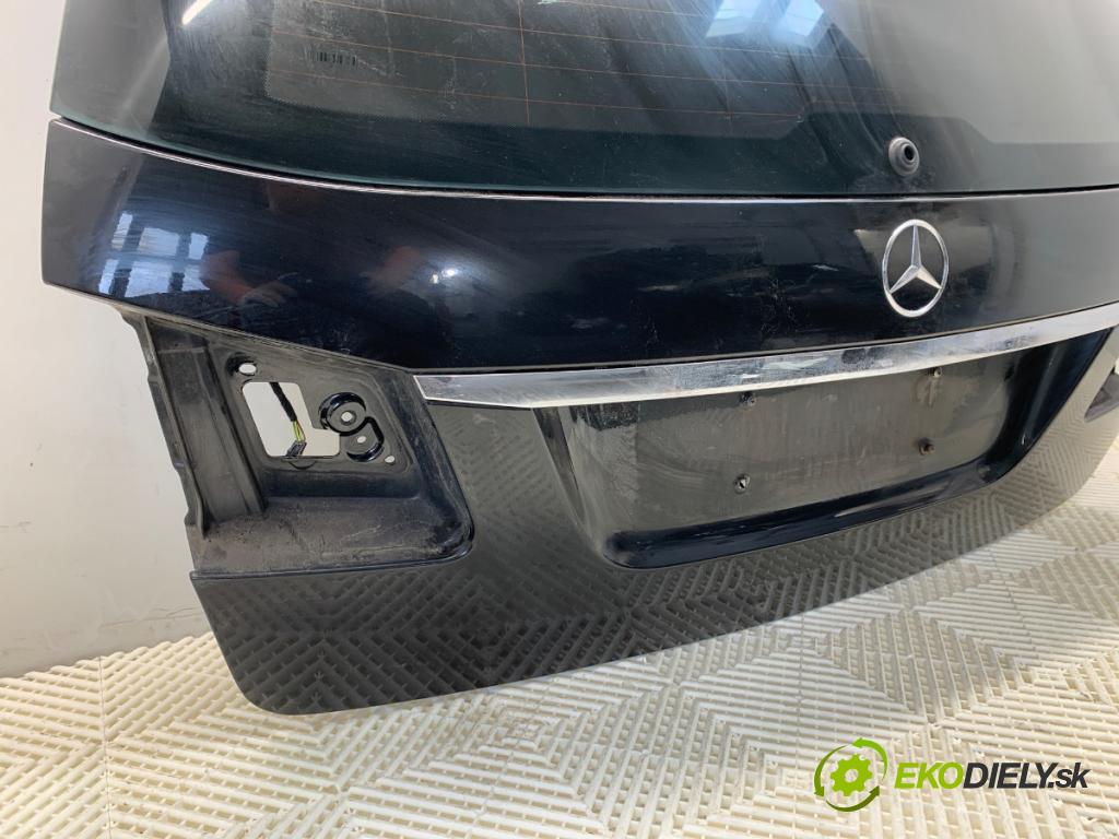 MERCEDES-BENZ W212 sedan 2010 170 kW E 350 CDI (212.025) 2987 kapota zadní část