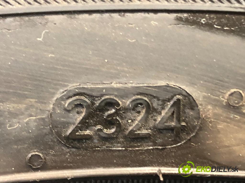 --- ---      PNEUMATIKY: PARA: VÍCENÁ SEZÓNA: 185/65 15"