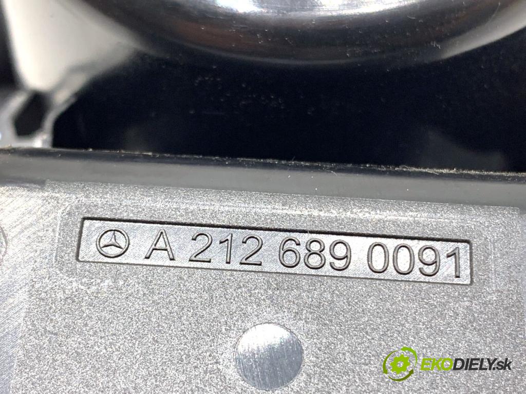 MERCEDES-BENZ W212 sedan 2010 170 kW E 350 CDI (212.025) 2987 Držiak na nápoje A2128690091 (Držiak (úchyt) na nápoje)