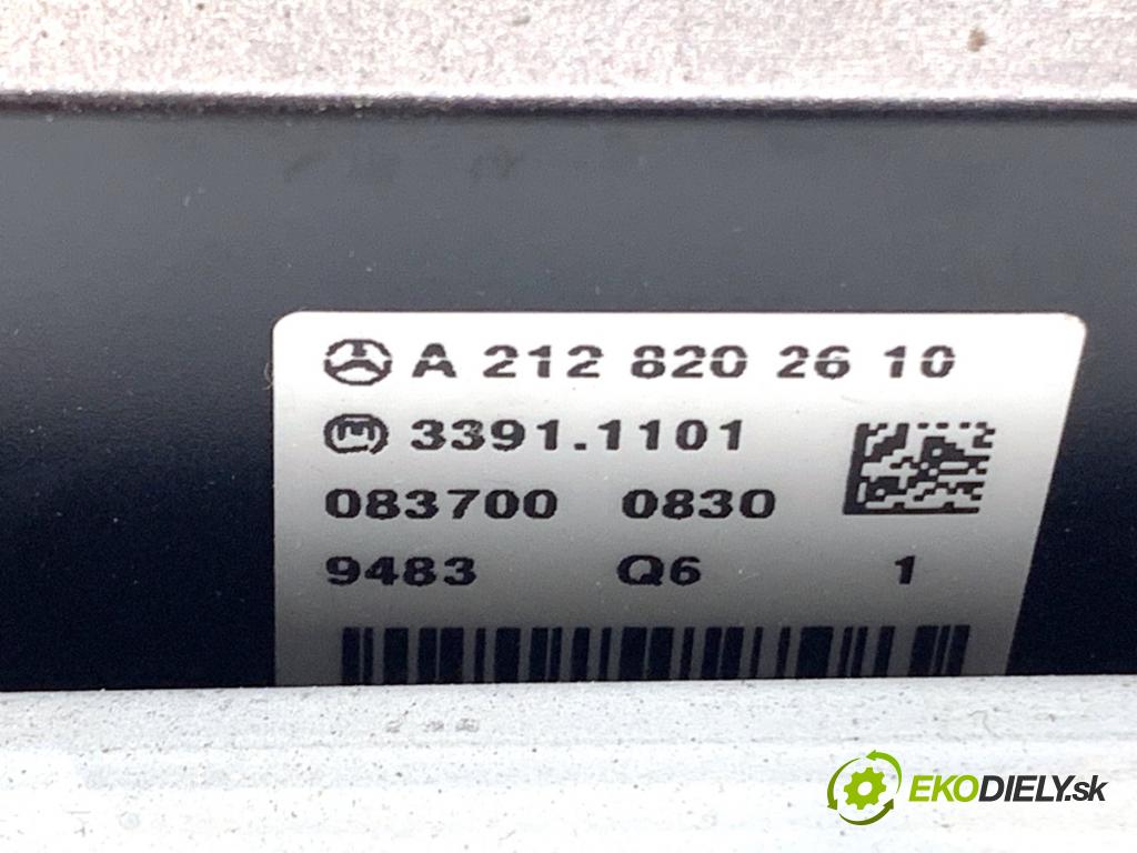 MERCEDES-BENZ W212 sedan 2010 170 kW E 350 CDI (212.025) 2987 RADIO A2128202610 (Audio zariadenie)