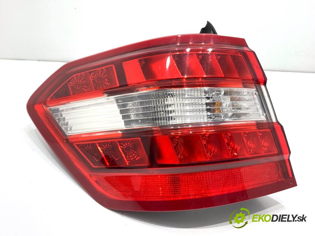 MERCEDES-BENZ W212 sedan 2010 170 kW E 350 CDI (212.025) 2987 Svetlo ľavy zad 