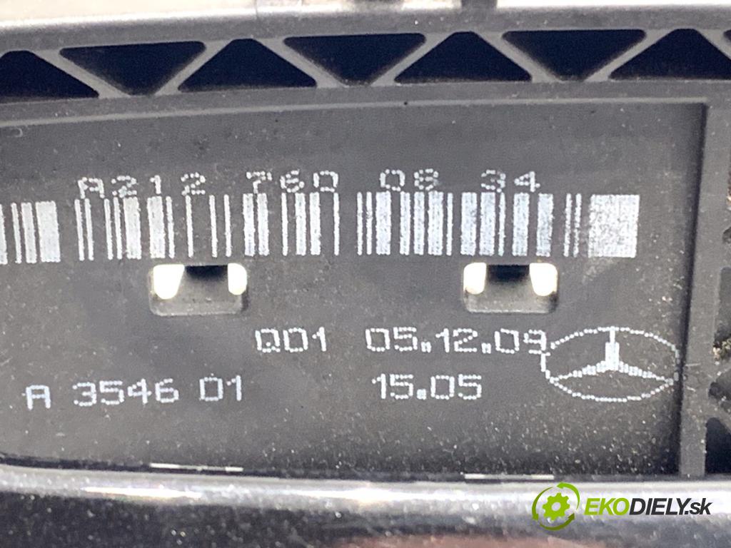 MERCEDES-BENZ W212 sedan 2010 170 kW E 350 CDI (212.025) 2987 Kľučka vonkajšia ľavy predný A2127600834