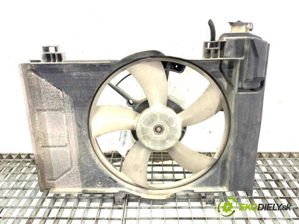 TOYOTA YARIS III liftback 2011 73 kW 1.3 (NSP130_) 1329 Ventilátor chladiča MF422750-6442 (Ventilátor)