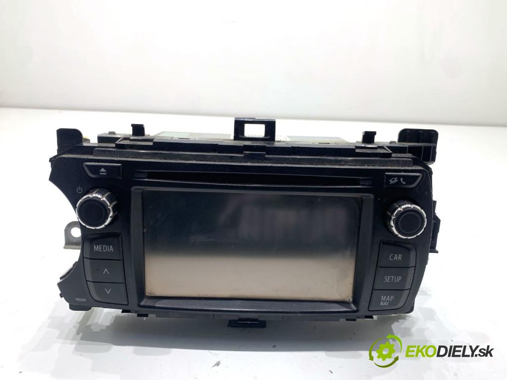 TOYOTA YARIS III liftback 2011 73 kW 1.3 (NSP130_) 1329 RADIO 86140-0D010 (Audio zariadenie)