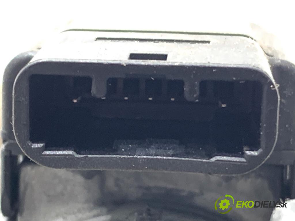 TOYOTA YARIS III liftback 2011 73 kW 1.3 (NSP130_) 1329 spinačka 45020-0D04 89783-0D050 (Spínacia skrinka)