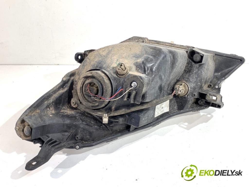 TOYOTA YARIS III liftback 2011 73 kW 1.3 (NSP130_) 1329 Svetlomet pravy predný