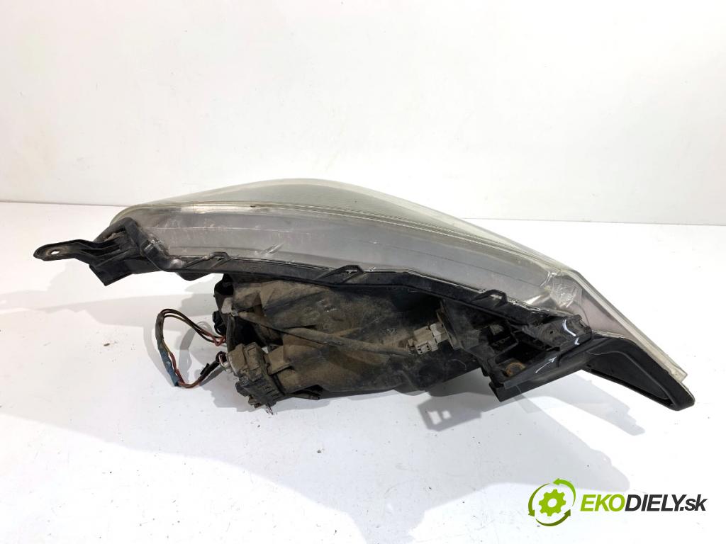 TOYOTA YARIS III liftback 2011 73 kW 1.3 (NSP130_) 1329 Svetlomet ľavy predný